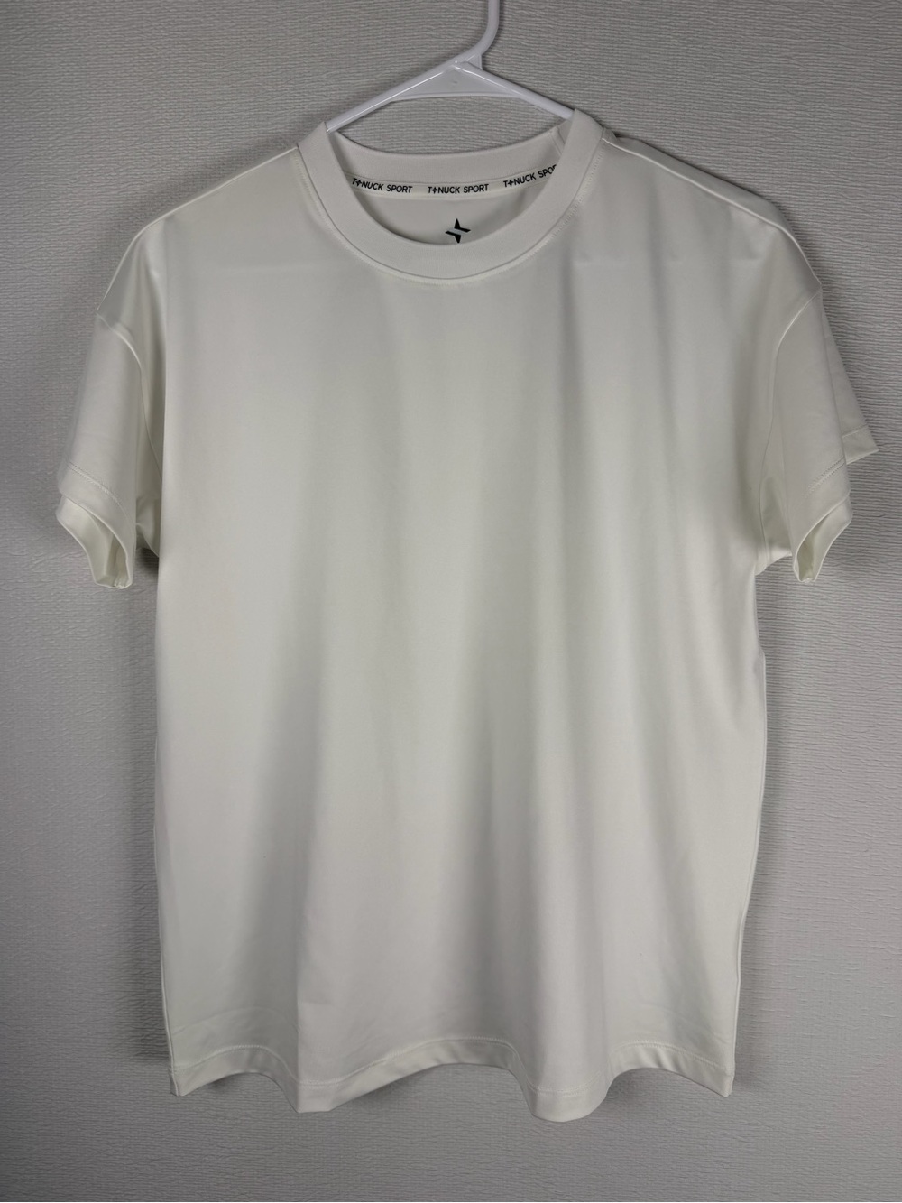 Tuckernuck Sport XS Ivory White Performance Tee Tennis Golf Top